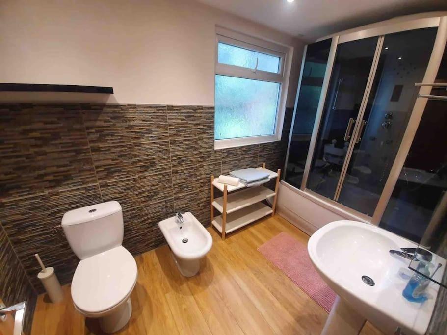 Amazing Flat In The Middle Of The Golf Course Lejlighed Manchester Eksteriør billede