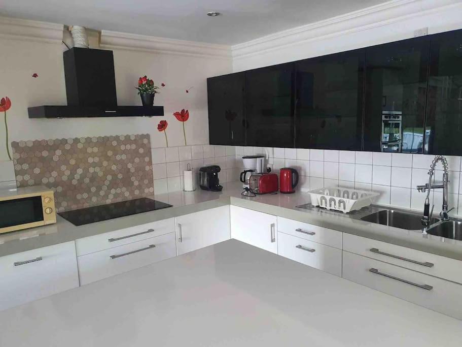 Amazing Flat In The Middle Of The Golf Course Lejlighed Manchester Eksteriør billede