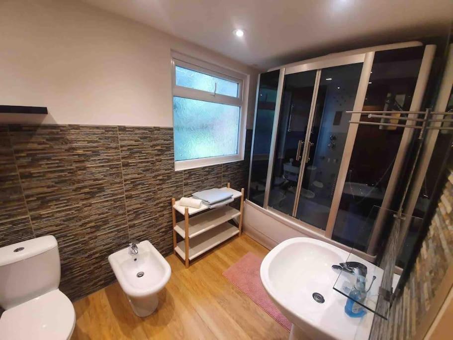 Amazing Flat In The Middle Of The Golf Course Lejlighed Manchester Eksteriør billede